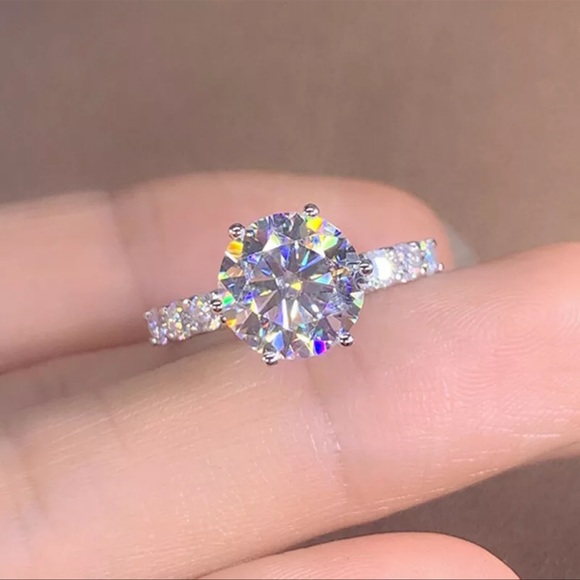 Fashion Cubic Zirconia 925 Silver Ring Jewelry    Wedding  Size 6-8 - Picture 2 of 3